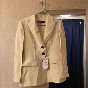 Women’s Zara Blazer size medium